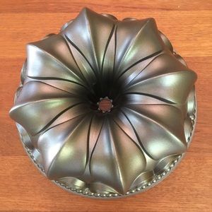 Nordic Ware bakeware bundt pan